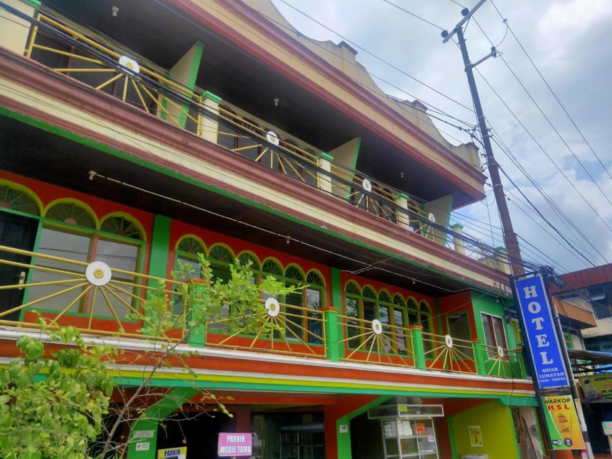 Oyo 90041 Hotel Sinar Lumayan Syariah Balikpapan (Borneo) Exterior foto
